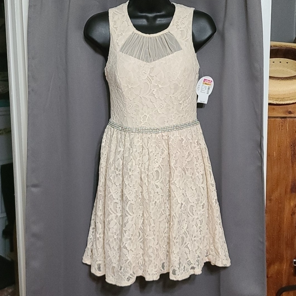 NWT Deb Special Occasion Dress size 3‎